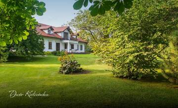 Фото Фермерские дома Dwór w Kiełczówce г. Moszczenica 1